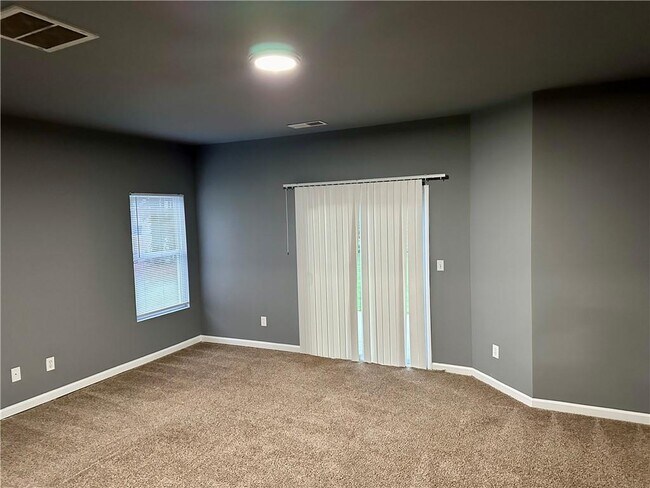 Building Photo - 6078 Oak Bend Ct