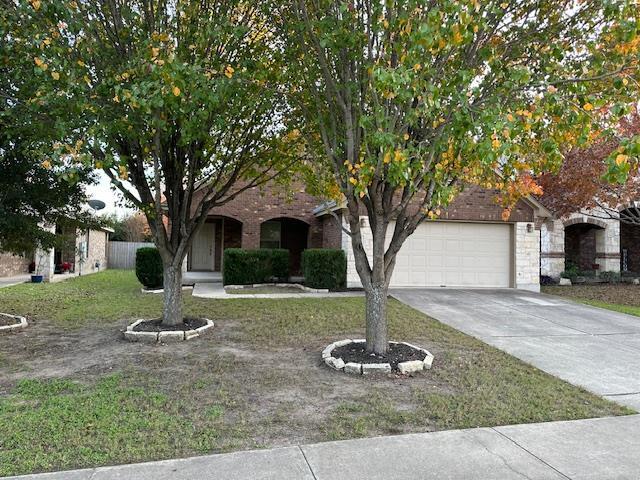 Foto del edificio - 319 Serene Hollow Ln