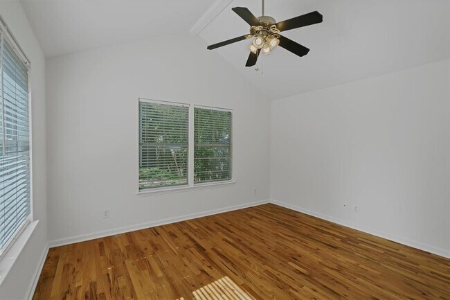 Foto del edificio - 3700 Harmon Ave