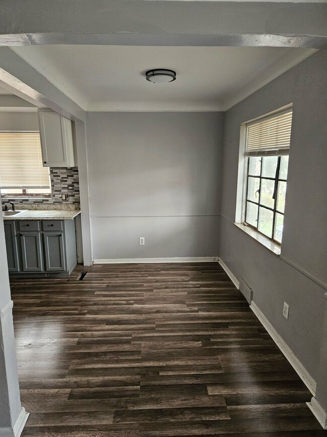 Foto del edificio - 2 Bedroom Duplex