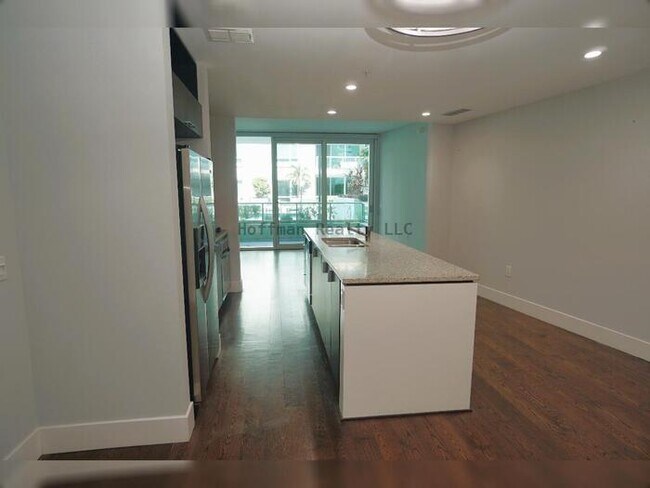 Photo - The Place at Channelside Apartment