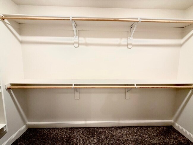 Foto del edificio - 2108 Birdie Ln