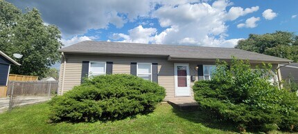 Building Photo - 22231 Latonia Ln