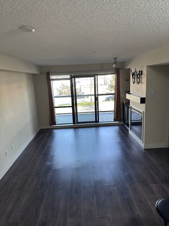 Building Photo - 10838 City Pky