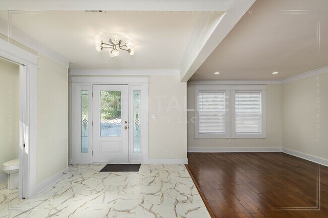 Foto del edificio - Gorgeous Spring Hill Home!
