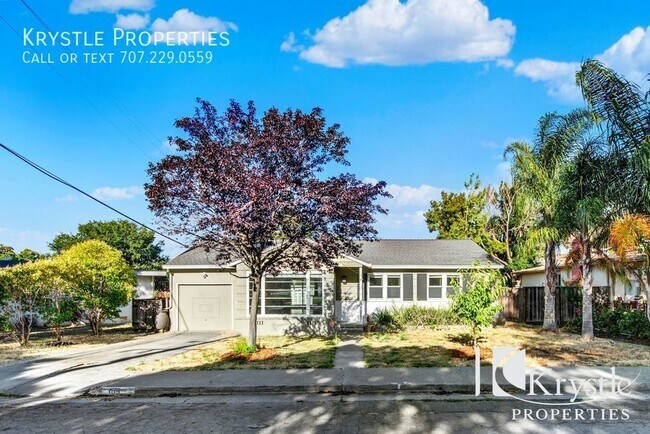 Building Photo - Amazing Home with Upgrades Throughout!