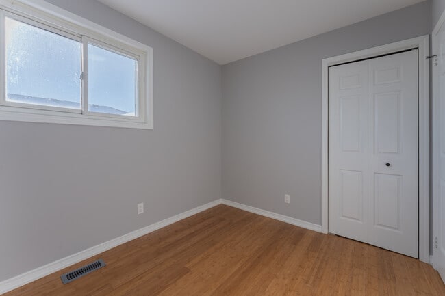 Building Photo - 175 Singleton Dr