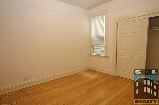 Building Photo - 2 bedroom in San Francisco CA 94110