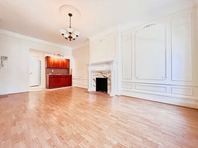 Foto del edificio - 320 W 106th St