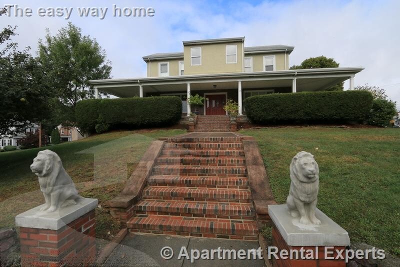 Primary Photo - 3 Aquavia Rd