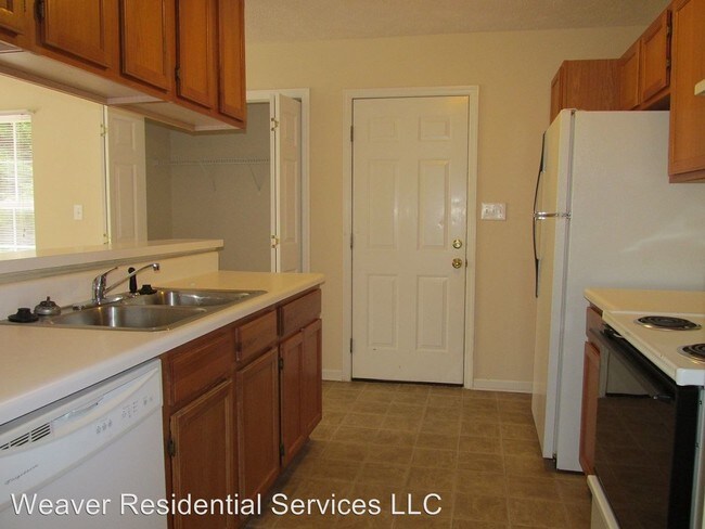 Building Photo - 370 Coachman Way