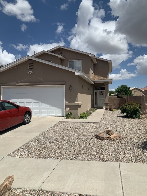 Foto del edificio - 7423 Eagle Crest Ave NE