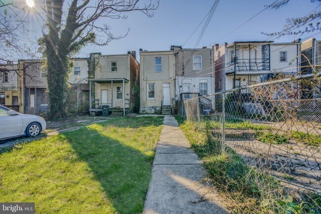 Building Photo - 3431 Reisterstown Rd
