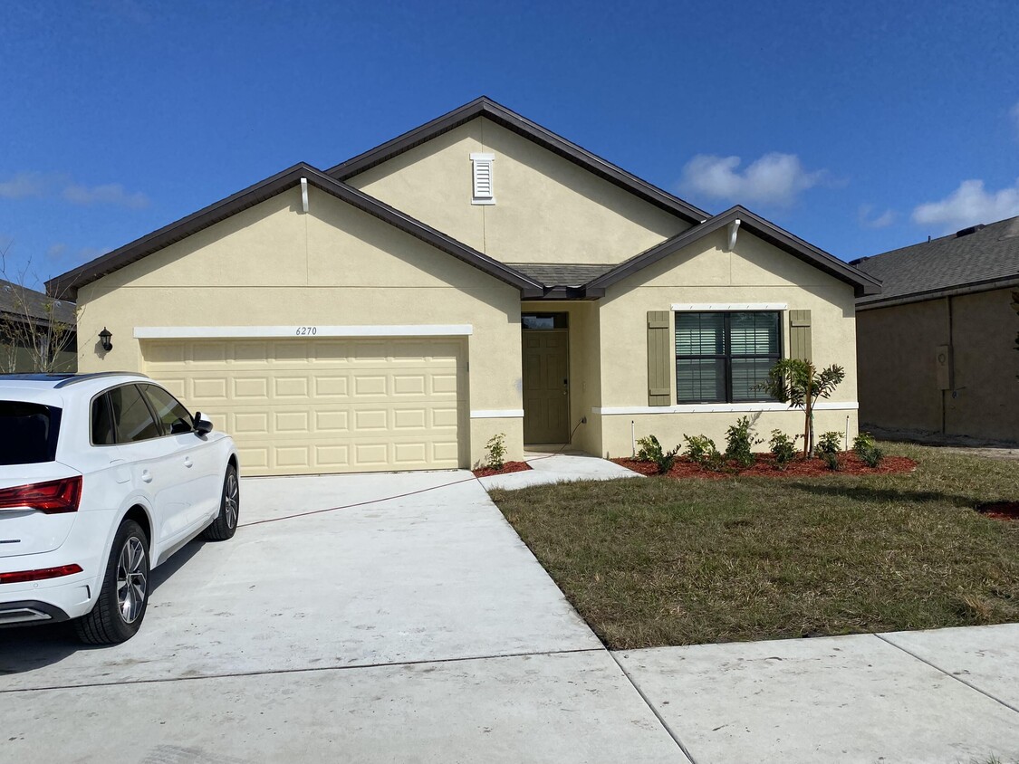 6270 NW Regent St, Port Saint Lucie, FL 34983 House Rental in Port