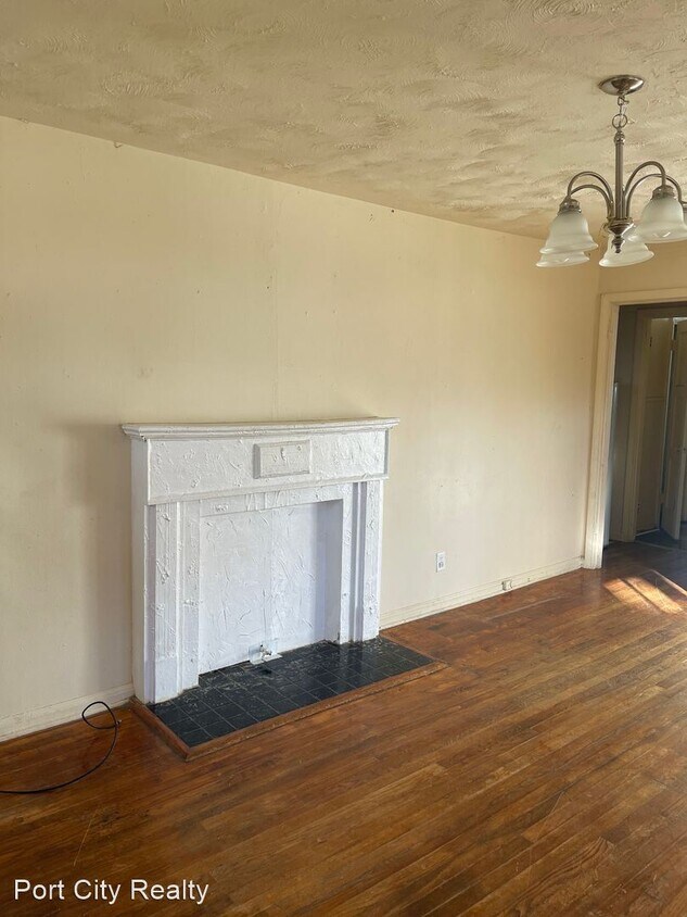 Foto del edificio - 2 br, 1 bath House - 3612 Michigan Blvd