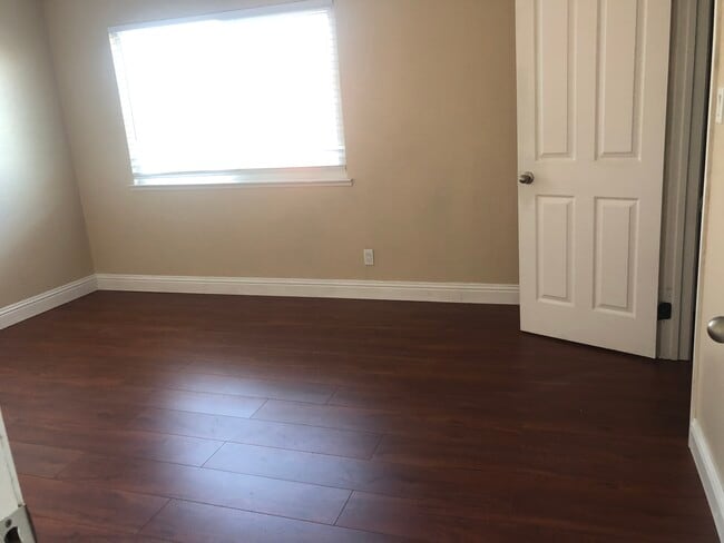 Building Photo - 4141 Apostolo Cir