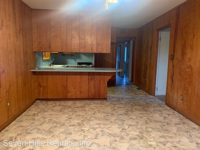 Building Photo - 3 br, 1.5 bath House - 33 Dixie Park Drive