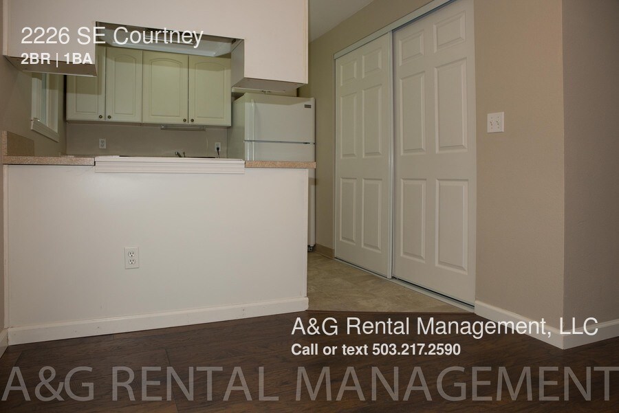 2226 SE Courtney Rd, Oak Grove, OR 97222 House for Rent in Oak Grove