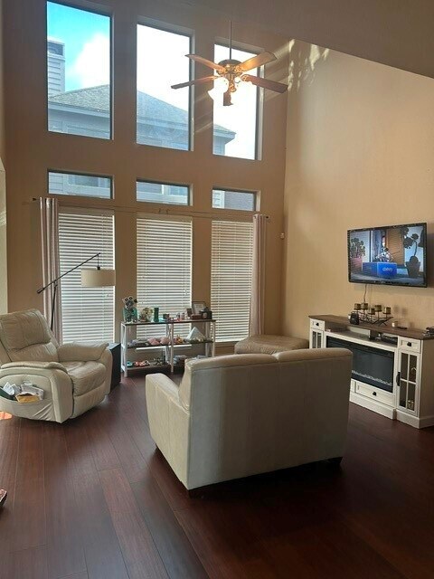 Foto del edificio - 9322 Meadow Ford Ct