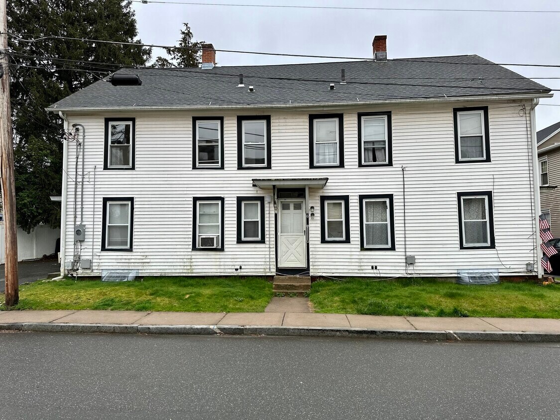 4 Martin St Unit 6B, Enfield, CT 06082 Room for Rent in Enfield, CT