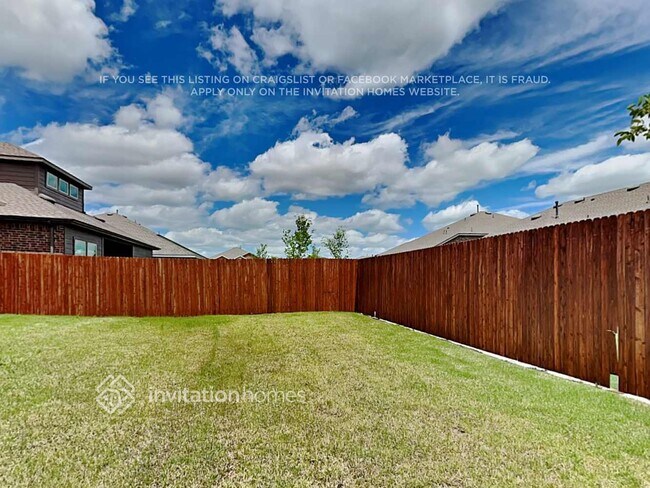 Foto del edificio - 7420 Seton Pl