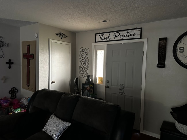 Building Photo - 9119 Belton Dr
