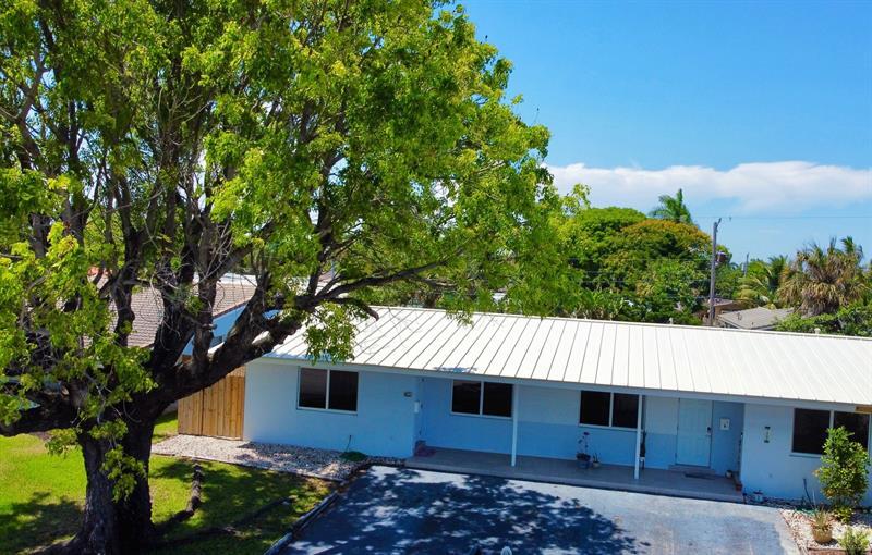 Foto principal - 1941 NE 51st Ct