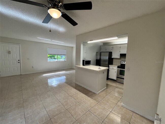 Foto del edificio - 2415 OAK PARK Way