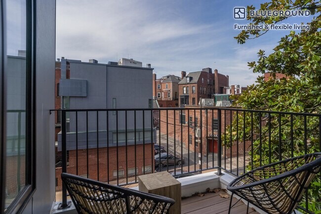 Foto del edificio - 1902 R St NW