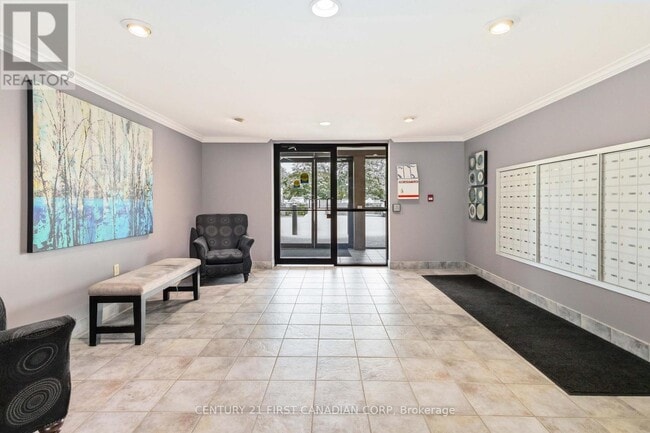 Building Photo - 600 Grenfell Dr