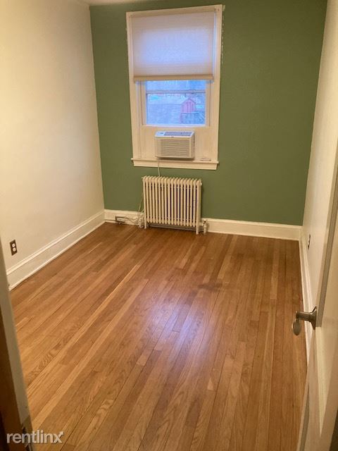 Building Photo - 5 br, 2 bath Townhome - 2509 39th st