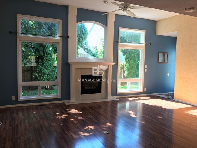 Foto del edificio - Light and Bright Updated Tigard Home Near ...