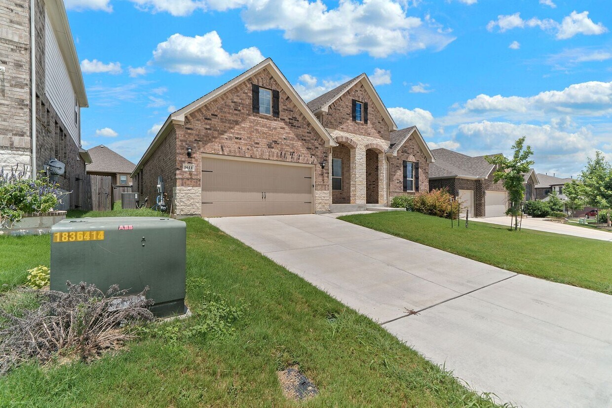 1611 Iron Wolf Pass, San Antonio, TX 78245 House Rental in San