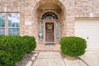 Building Photo - 21634 Cozy Hollow Ln