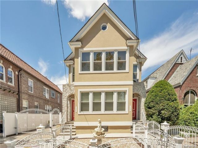 Foto principal - 1437 Pelham Pkwy N