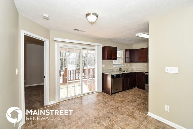 Building Photo - 11105 Meadow Chase Ct