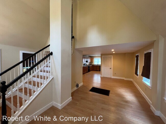 Building Photo - 2 br, 1.5 bath House - *1123 Sullivan Avenue