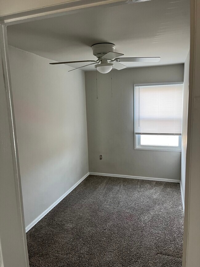 Foto del edificio - 2001 Larkhall Rd