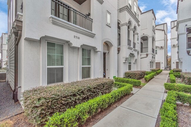 Building Photo - 2716 Freund St