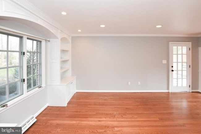 Foto del edificio - 124 Lakeland Dr
