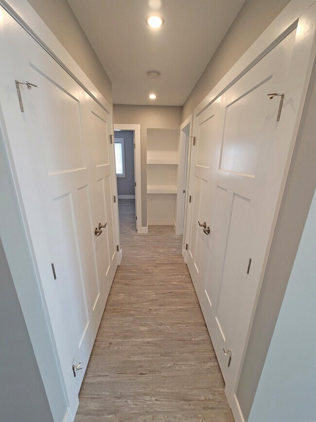 Building Photo - 8415-8481 81 St