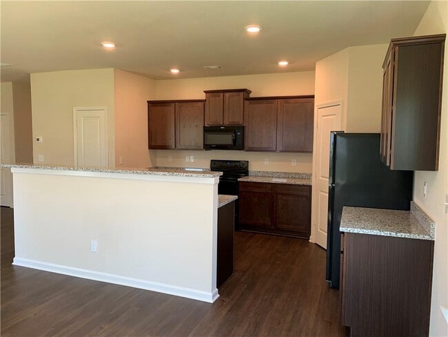 Building Photo - 748 Walnut Creek Cir