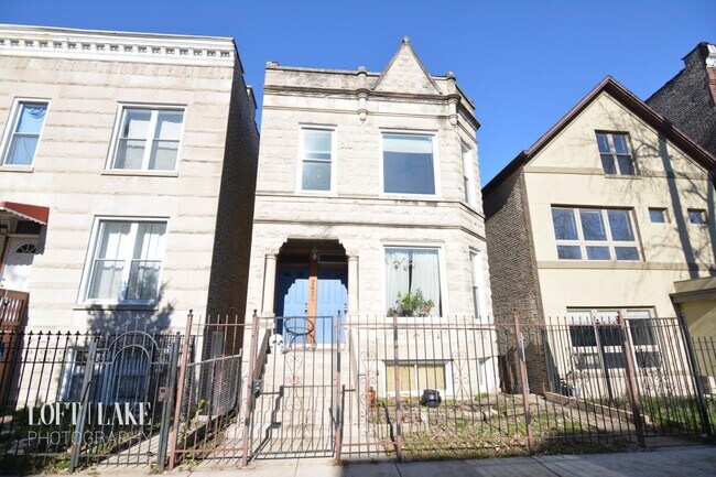 Foto del edificio - 2620 W Crystal St