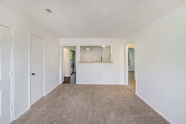 Foto del edificio - Charming 2-Bedroom Home in Olathe, KS – Pe...