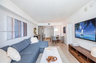 Building Photo - 121 NE 34th St