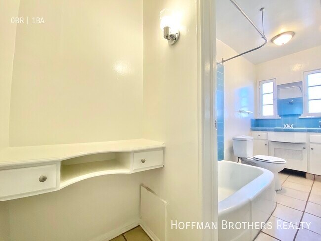 Foto del edificio - 7004 1/2 Beverly Blvd Los Angeles, CA 90036