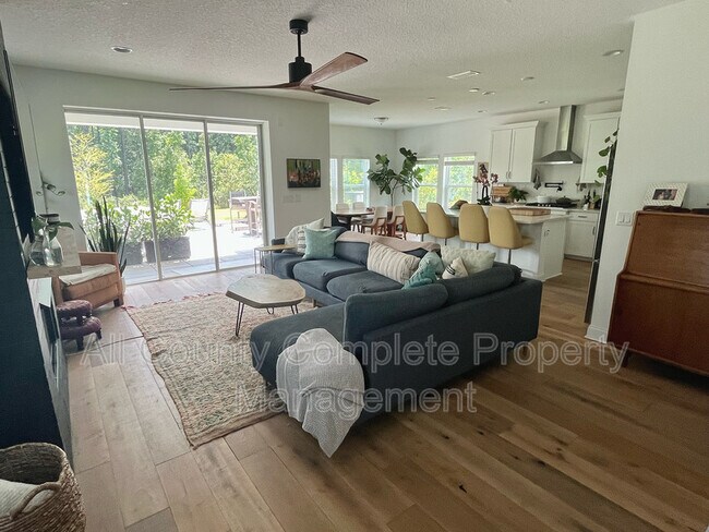 Foto del edificio - 261 Starnberg Ct