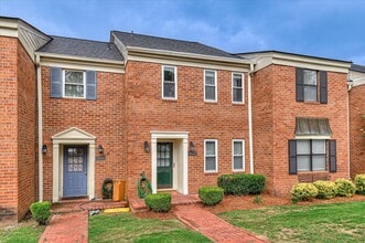 Building Photo - 407 Folkstone Cir