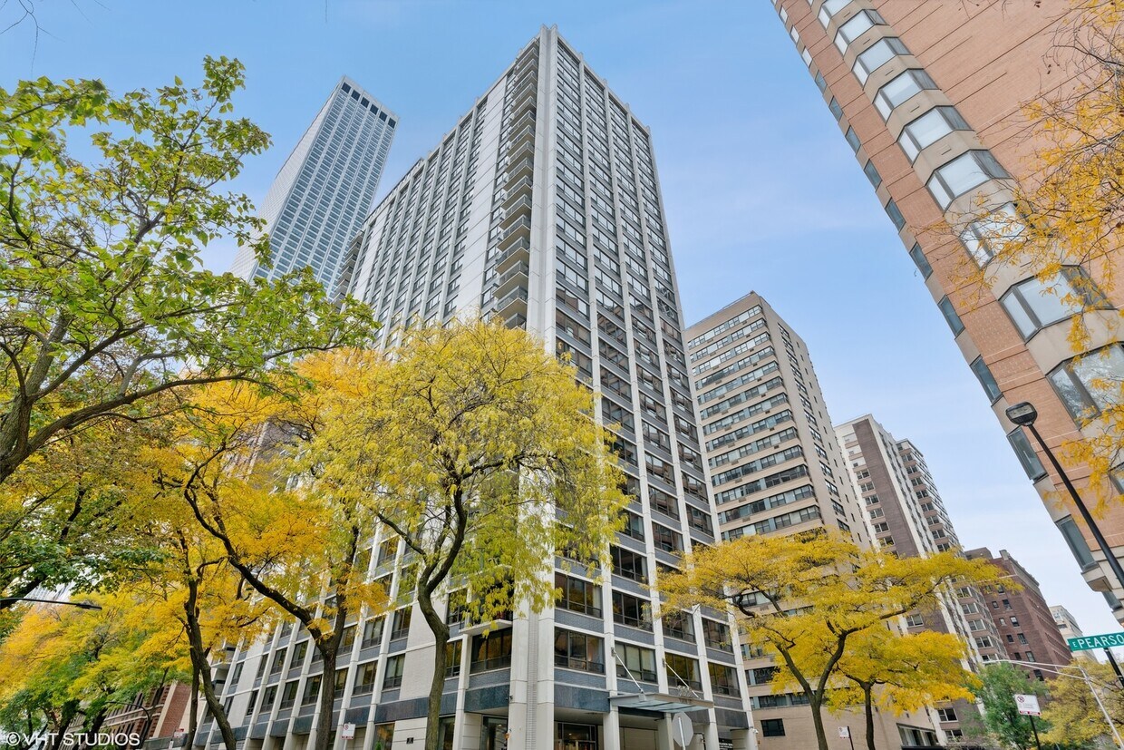 Foto principal - 222 E Pearson St