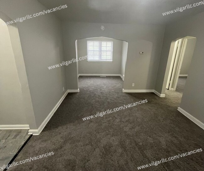 Foto del edificio - Spacious & Updated 2 large bedrooms & 2 fu...